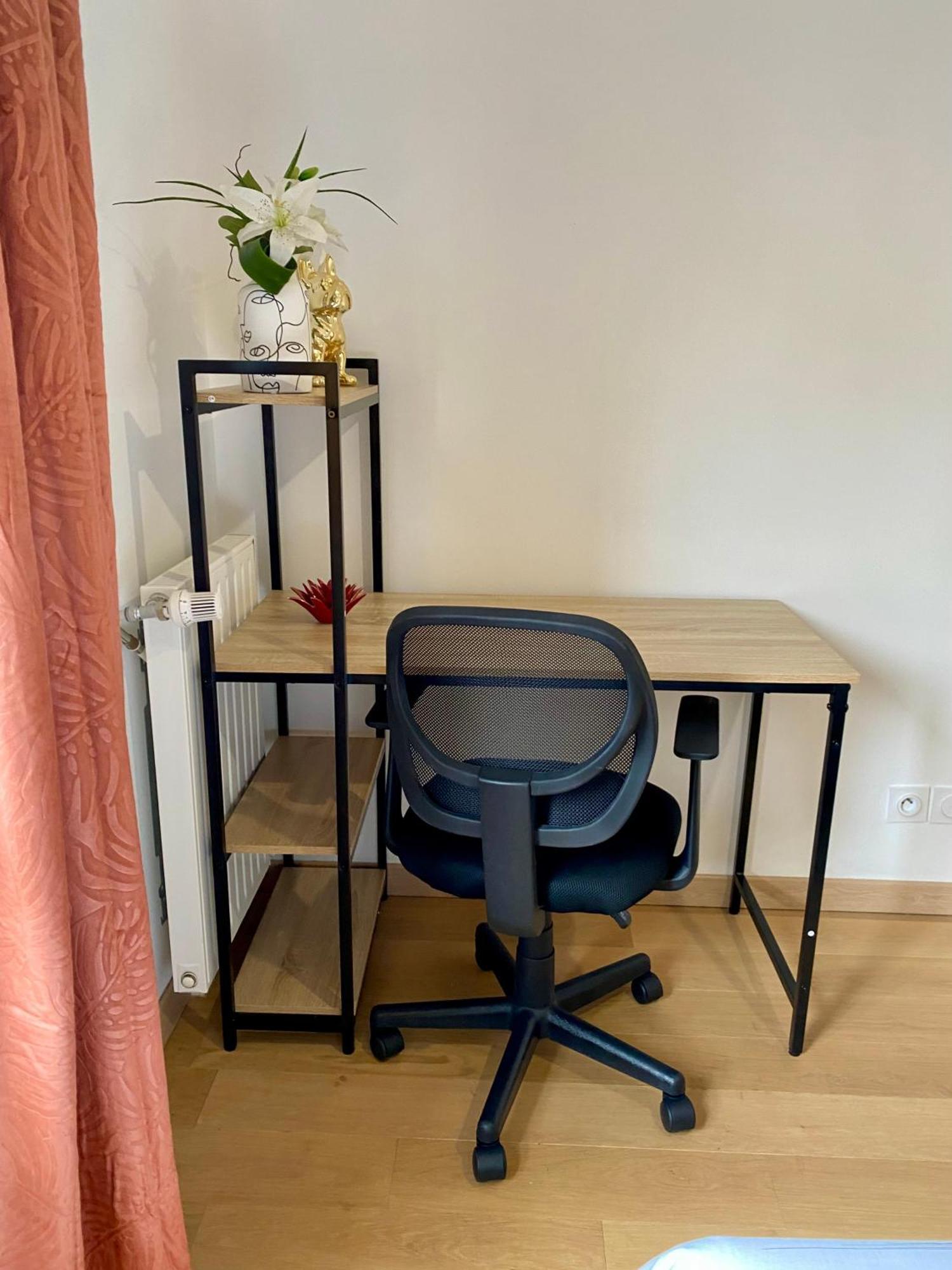 Loft Industriel A Cote De La Defense Apartment Nanterre Exterior photo